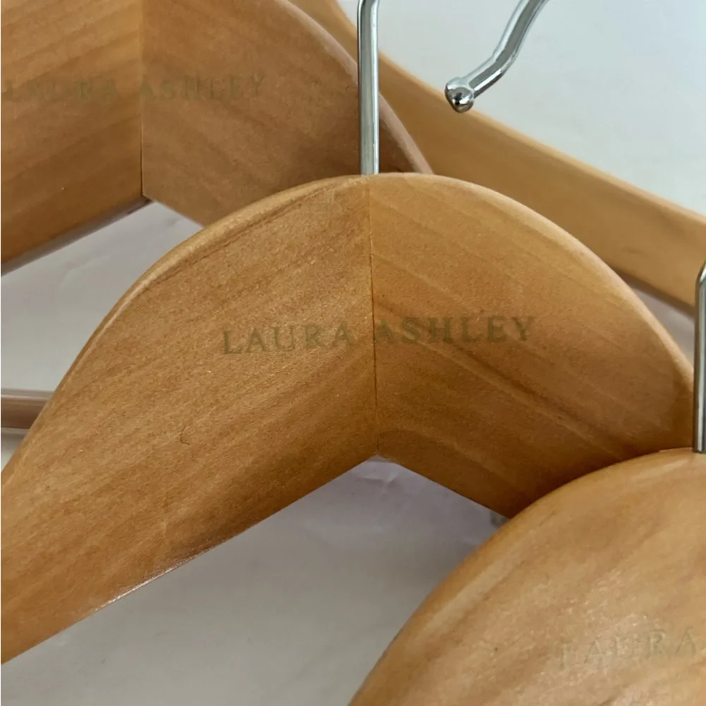 LAURA ASHLEY WOODEN HANGERS SET OF FOUR